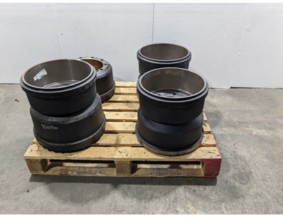 Unreserved $250K Truck Brake Drums, Filters & A... - Lot 393