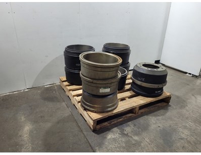 Unreserved $250K Truck Brake Drums, Filters & A... - Lot 394