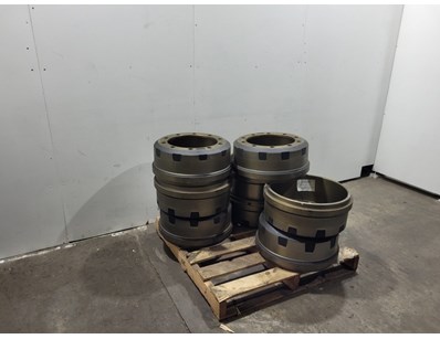 Unreserved $250K Truck Brake Drums, Filters & A... - Lot 403