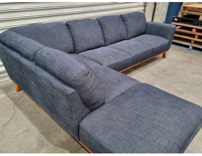Unreserved Renowned Nationwide Furniture Retaile... - Lot 25