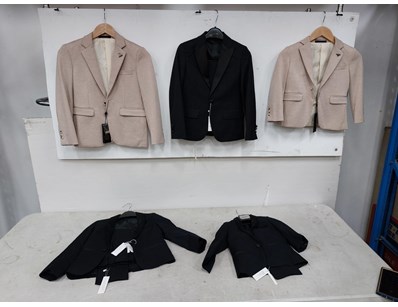 Unreserved Brand New High End Mens Suits, Jack... - Lot 2572