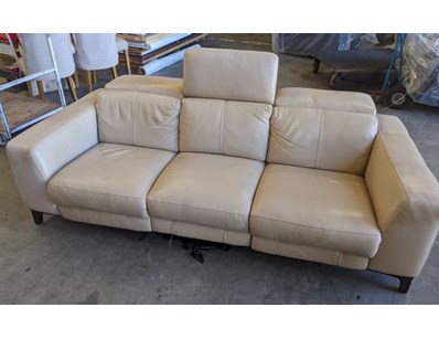 Unreserved Renowned Nationwide Furniture Retaile... - Lot 17