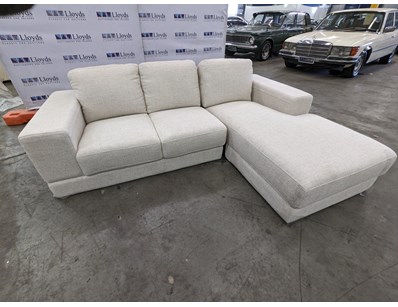 Renowned Nationwide Furniture Retailer Ex-Displa... - Lot 38
