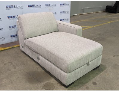 Renowned Nationwide Furniture Retailer Ex-Displa... - Lot 51